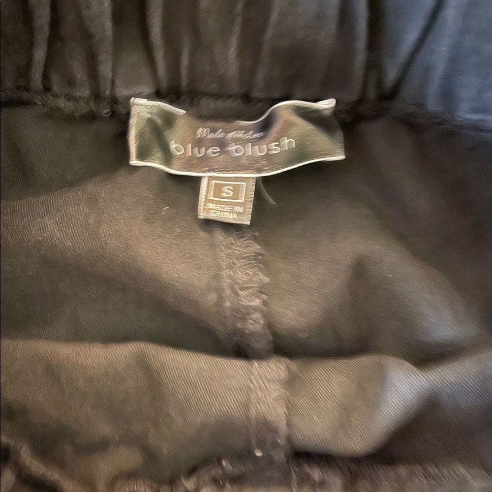 Bleu Blush elastic waist black denim flare. Size small